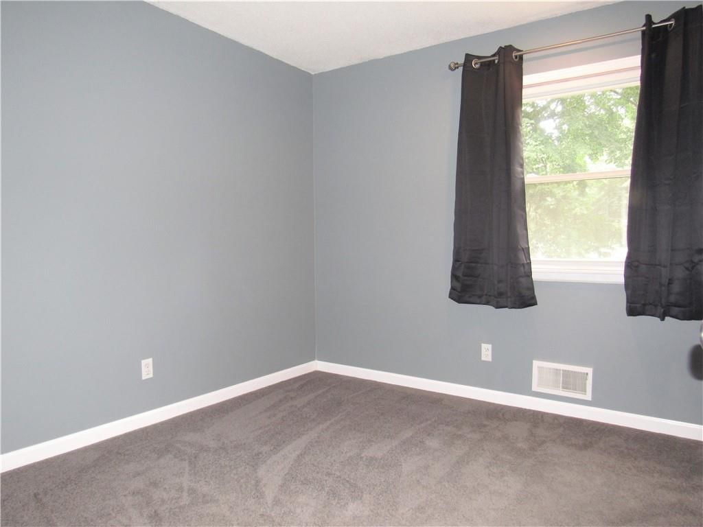 605 E Johnston Street — photo 16
