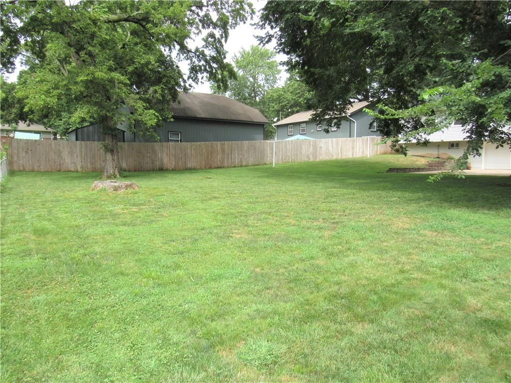 605 E Johnston Street — photo 21