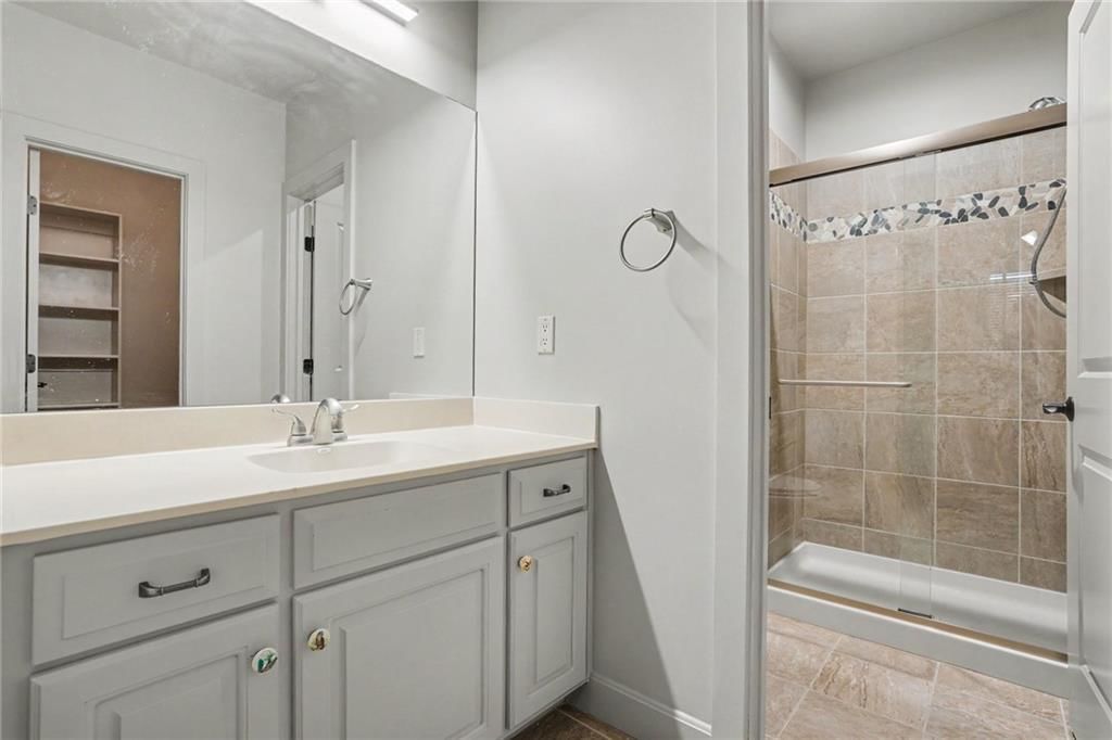 5950 N Saline Avenue — photo 26