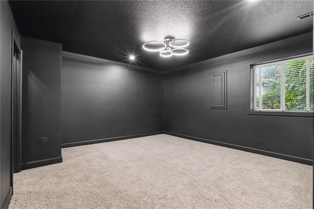 5950 N Saline Avenue — photo 30