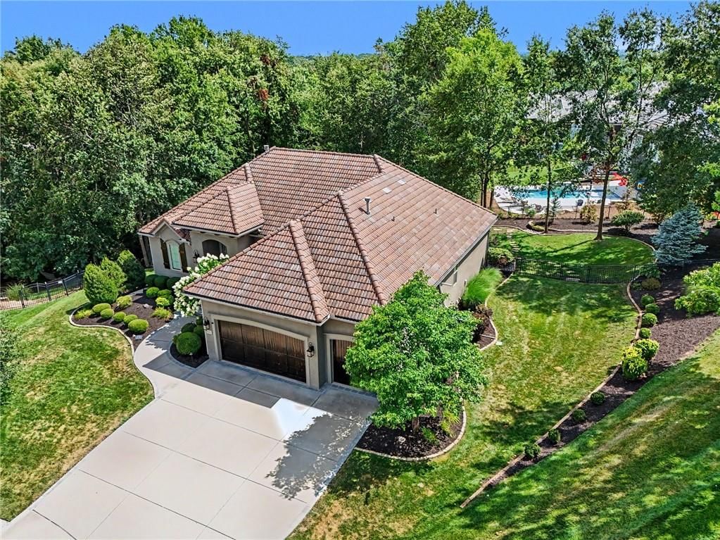 5950 N Saline Avenue — photo 35