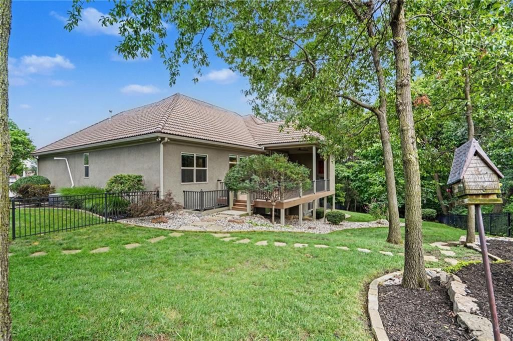 5950 N Saline Avenue — photo 38