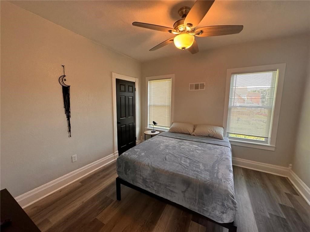 2205 Prospect Avenue — photo 3