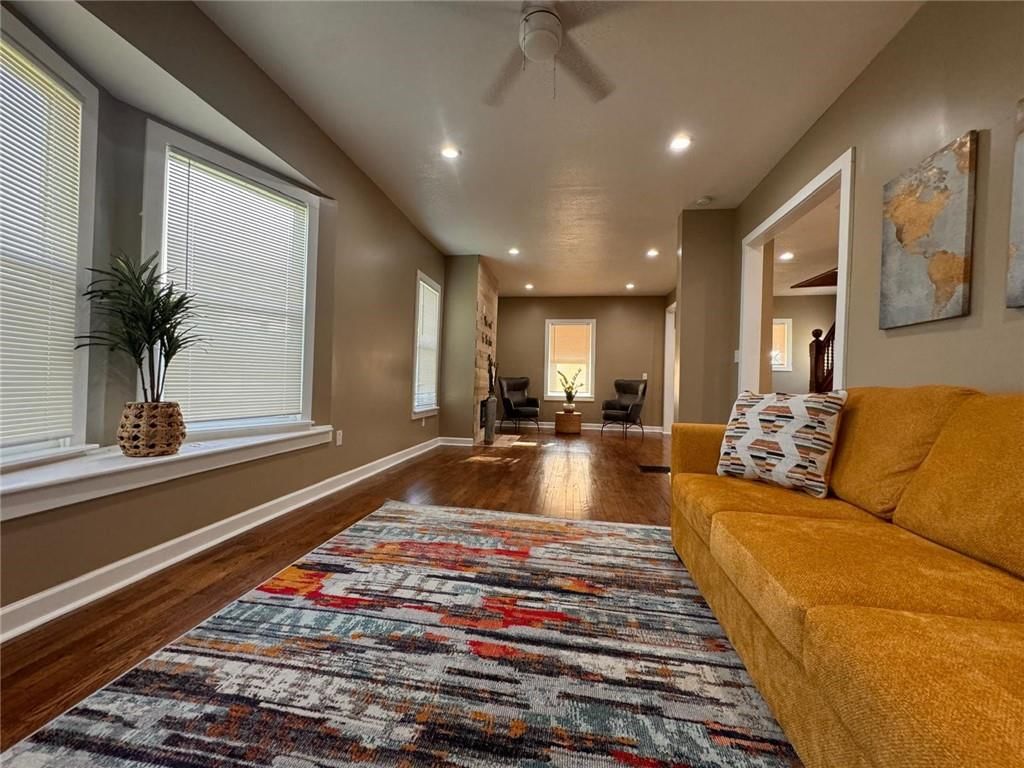 2205 Prospect Avenue — photo 9