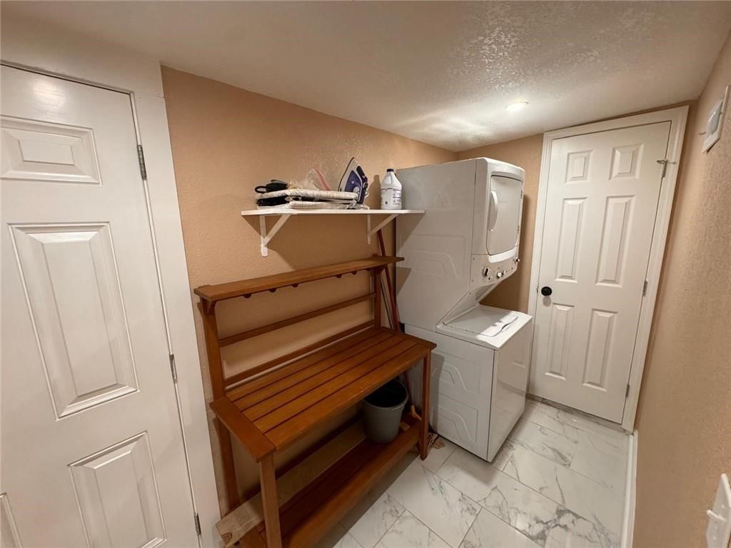 2205 Prospect Avenue — photo 13
