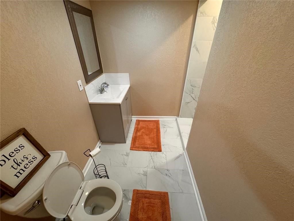 2205 Prospect Avenue — photo 19