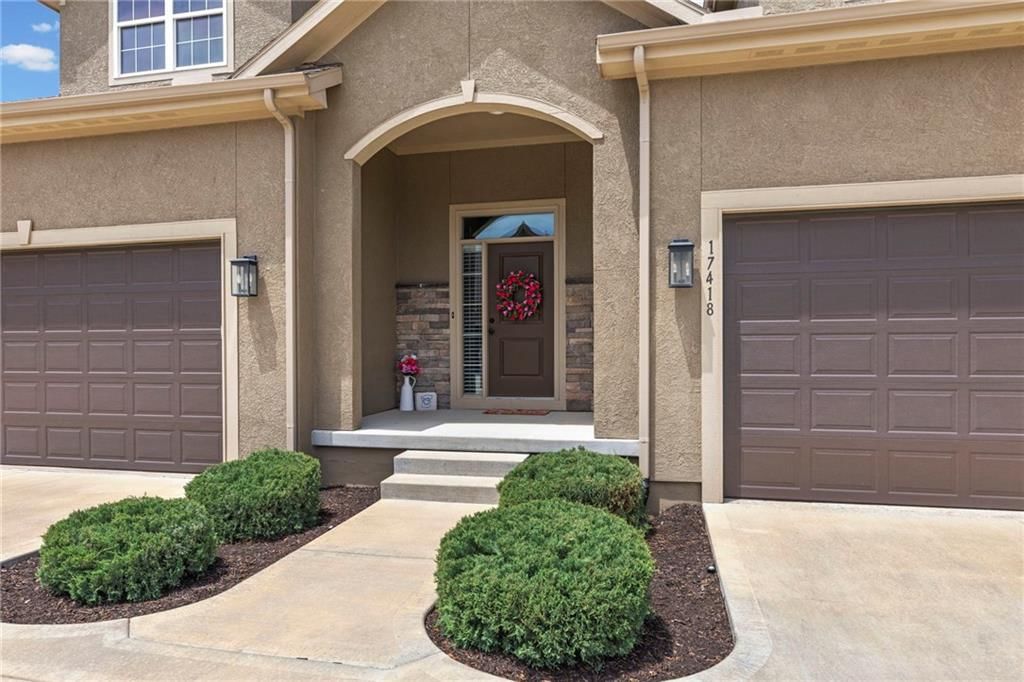 17418 S Raintree Drive — photo 2