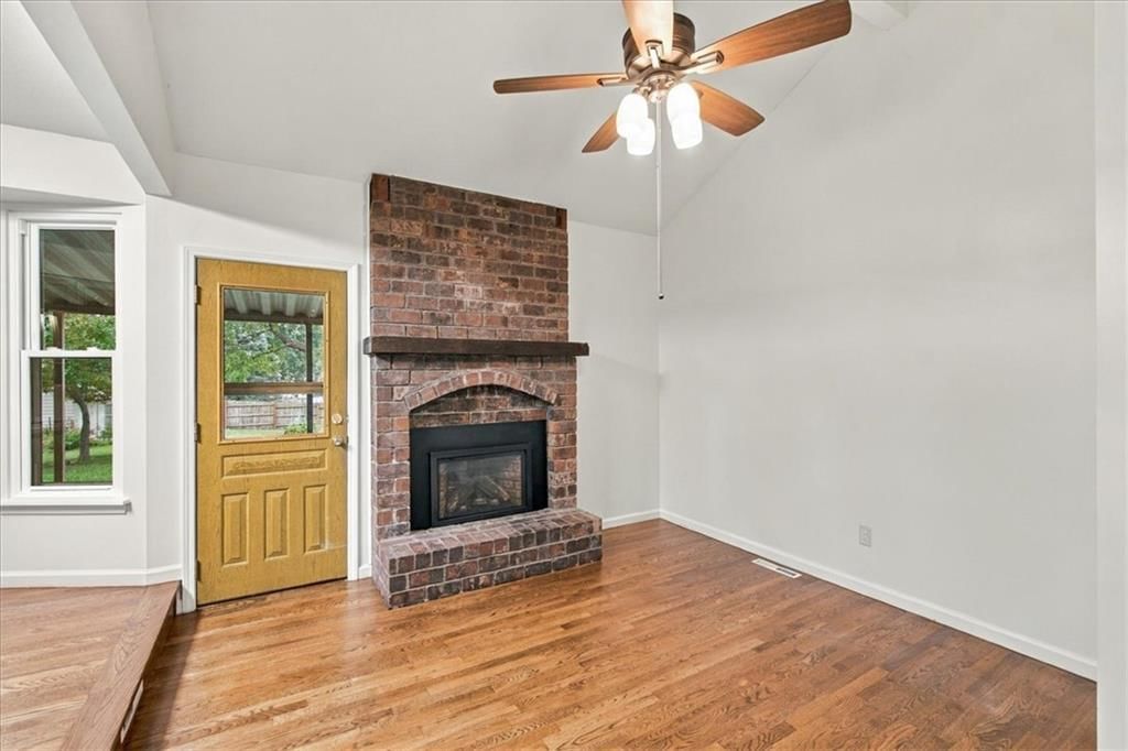 817 E Cothrell Street — photo 17