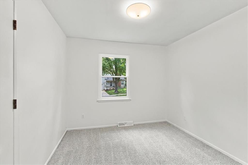 817 E Cothrell Street — photo 23