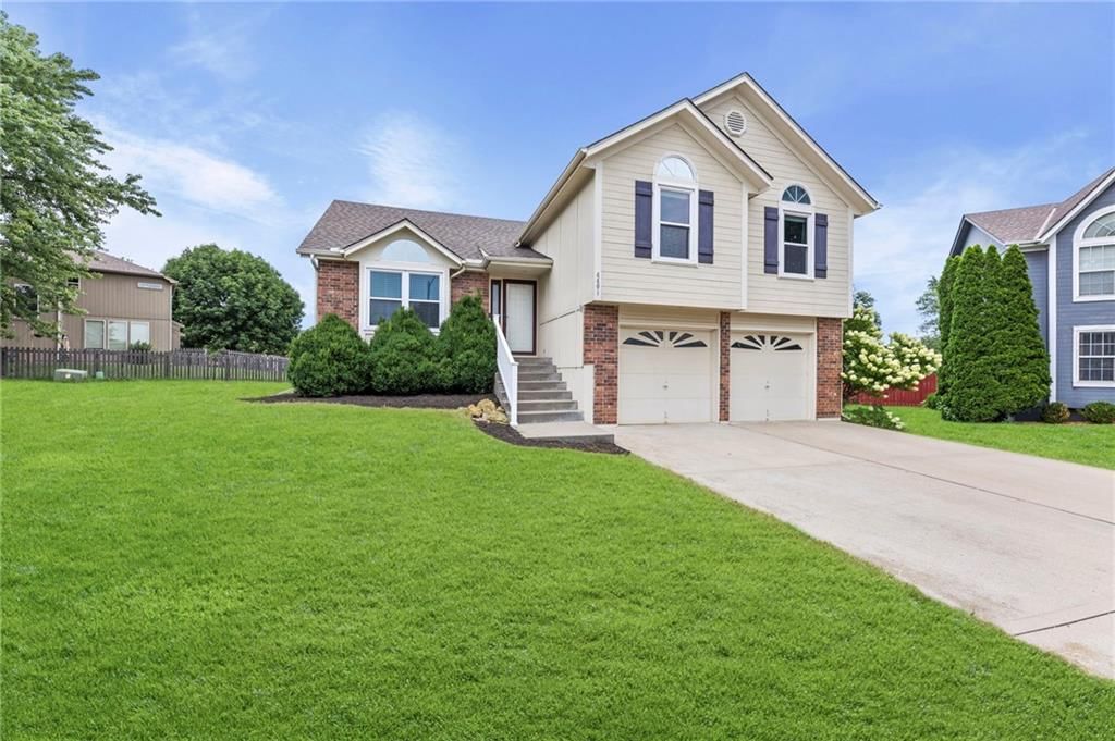 4401 SW Hillside Drive — photo 3