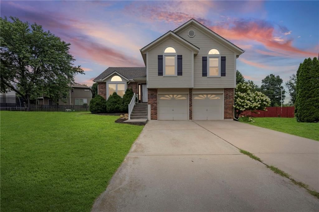 4401 SW Hillside Drive — photo 4