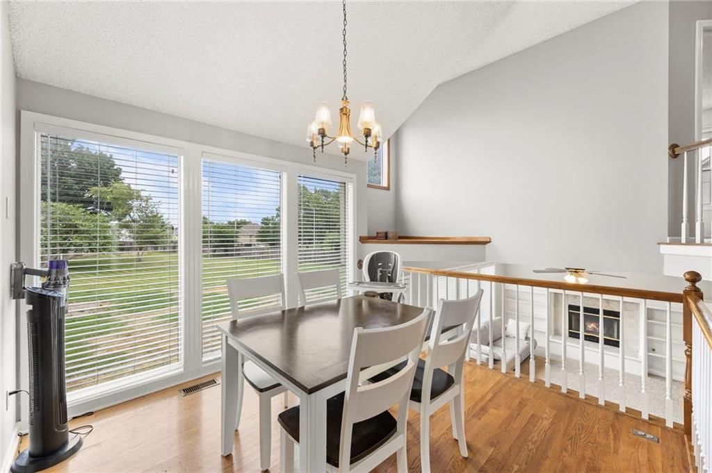 4401 SW Hillside Drive — photo 9