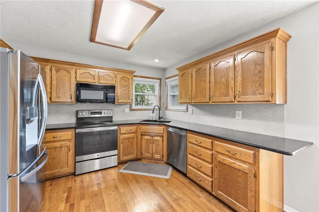 4401 SW Hillside Drive — photo 12