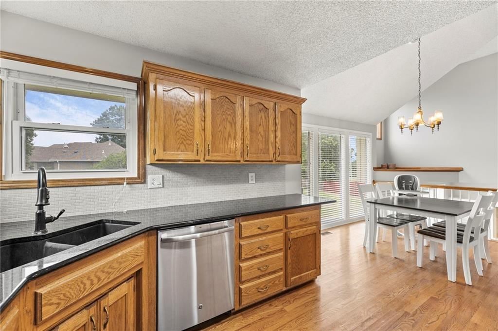4401 SW Hillside Drive — photo 15