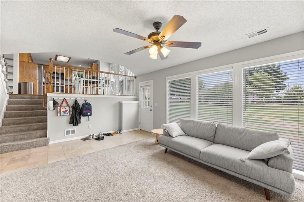 4401 SW Hillside Drive — photo 18