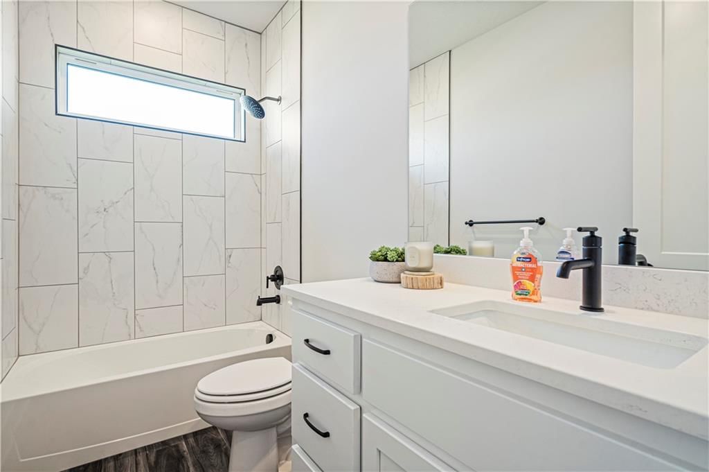 Photo 25 of 29 - 1817 Woodward Circle, Raymore, MO 64083