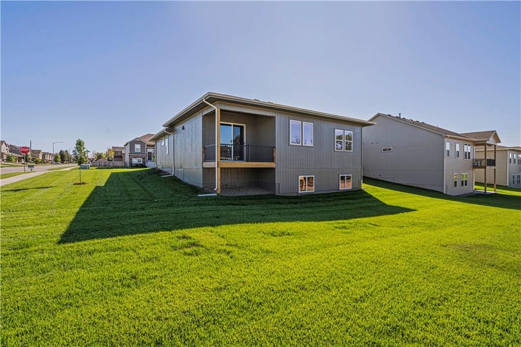 Photo 29 of 29 - 1817 Woodward Circle, Raymore, MO 64083