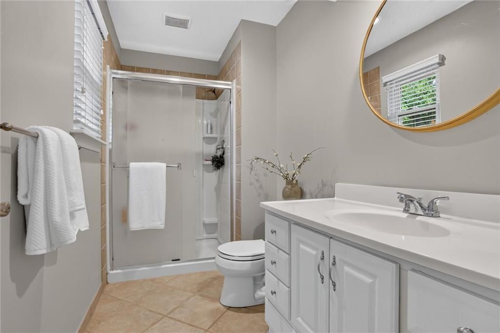 6033 Alden Street — photo 11