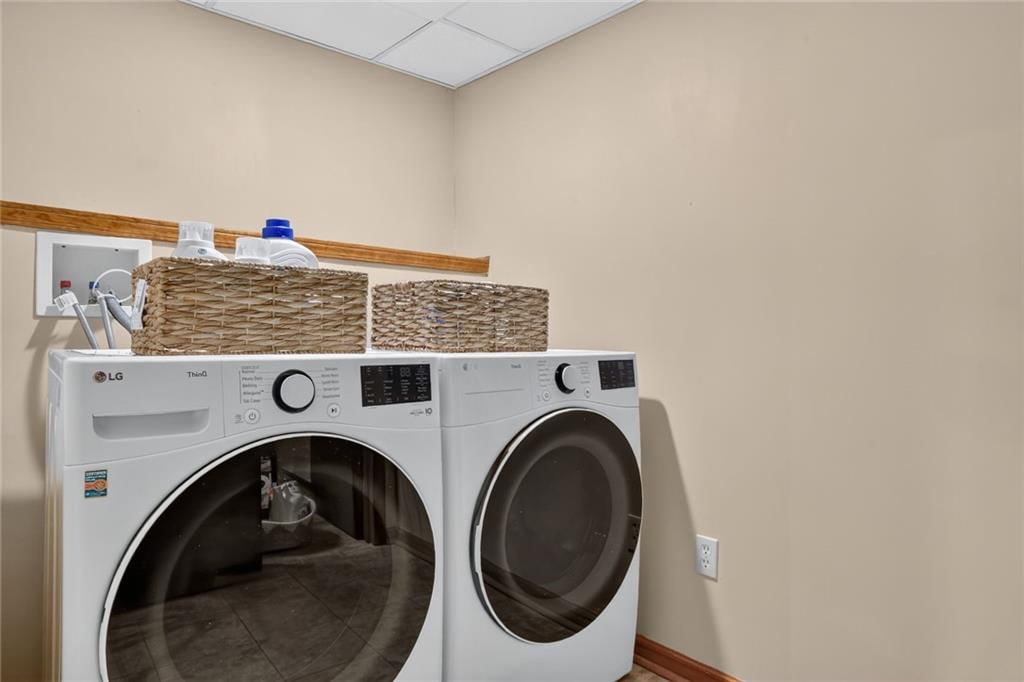 6033 Alden Street — photo 17