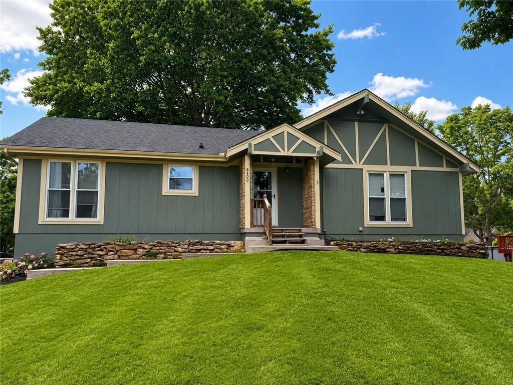8400 Bradley Court — photo 1