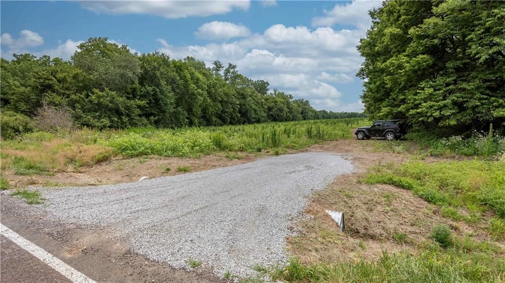 25525 Fairmount Road — photo 3
