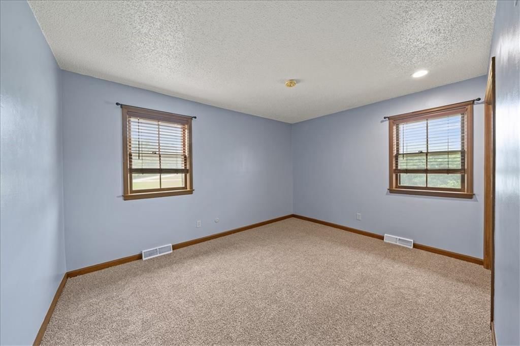 12915 Meadowlark Street — photo 17