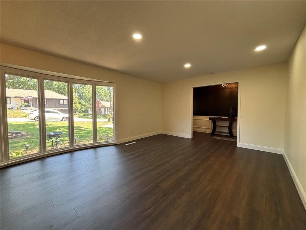 4910 Briarwood Lane — photo 7