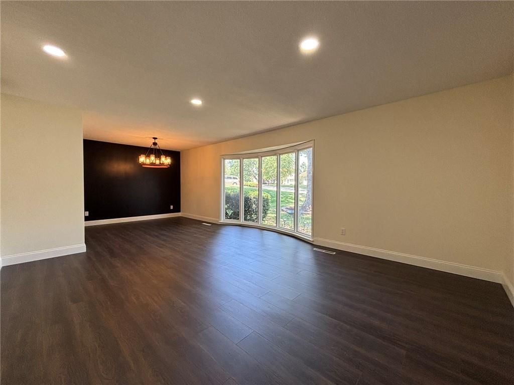 4910 Briarwood Lane — photo 8