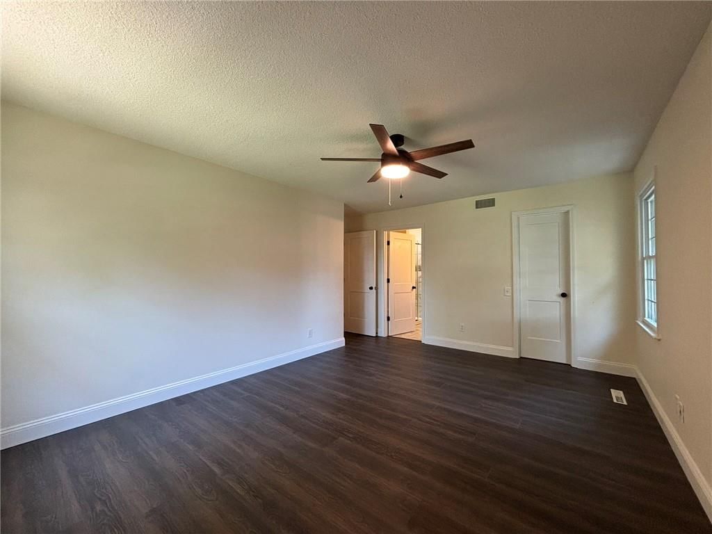 4910 Briarwood Lane — photo 18