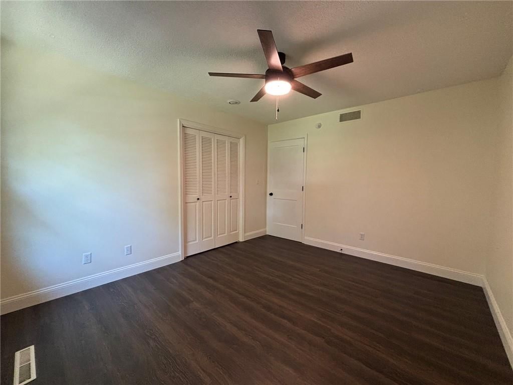 4910 Briarwood Lane — photo 23