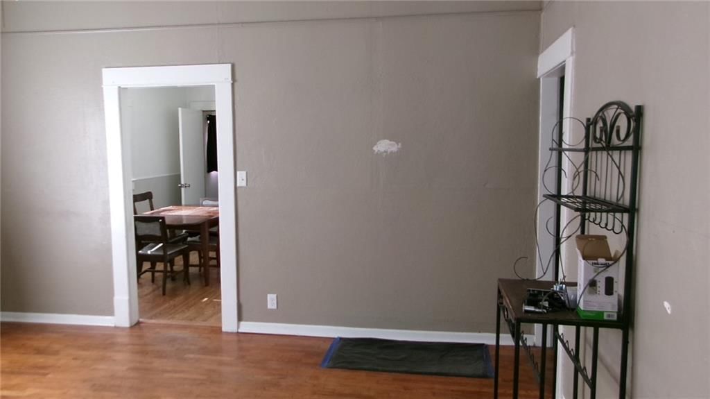 1405 W 11th Street — photo 5