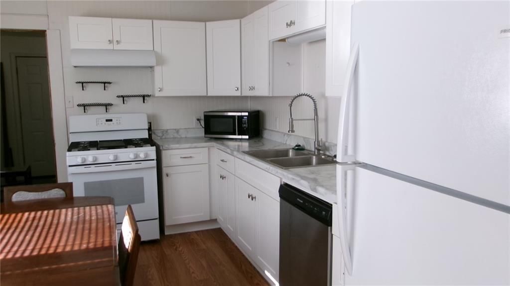 1405 W 11th Street — photo 6