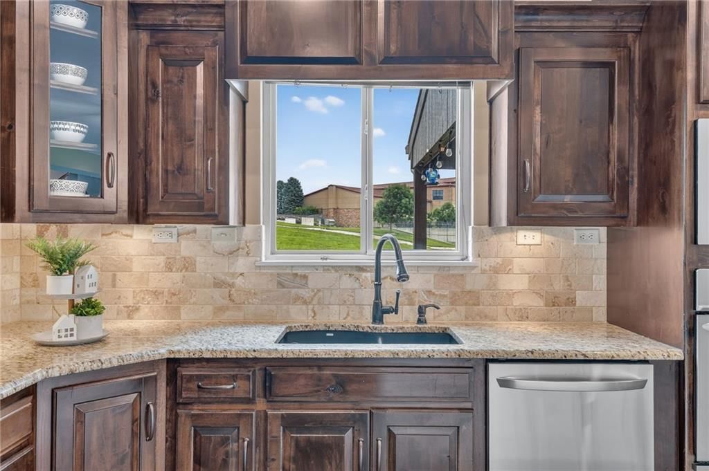 12975 N Champanel Way — photo 39