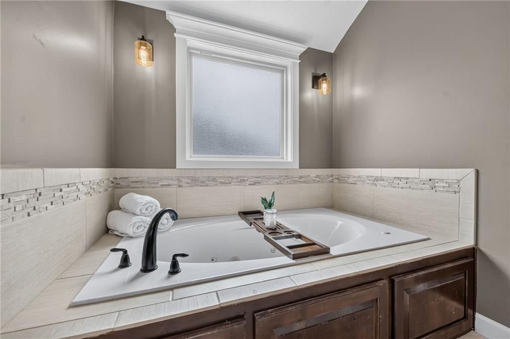 12975 N Champanel Way — photo 60
