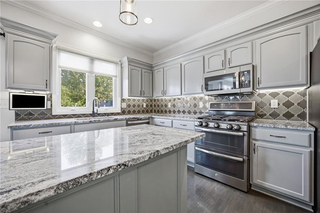 1846 W Cedar Street — photo 10