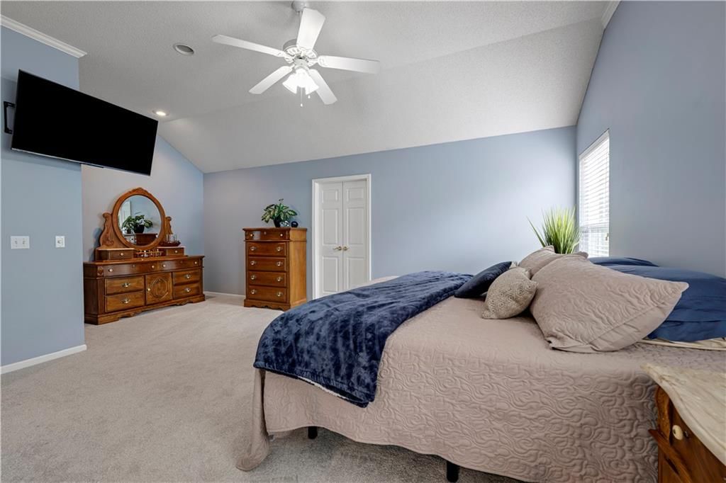 21612 W 61 Street — photo 11