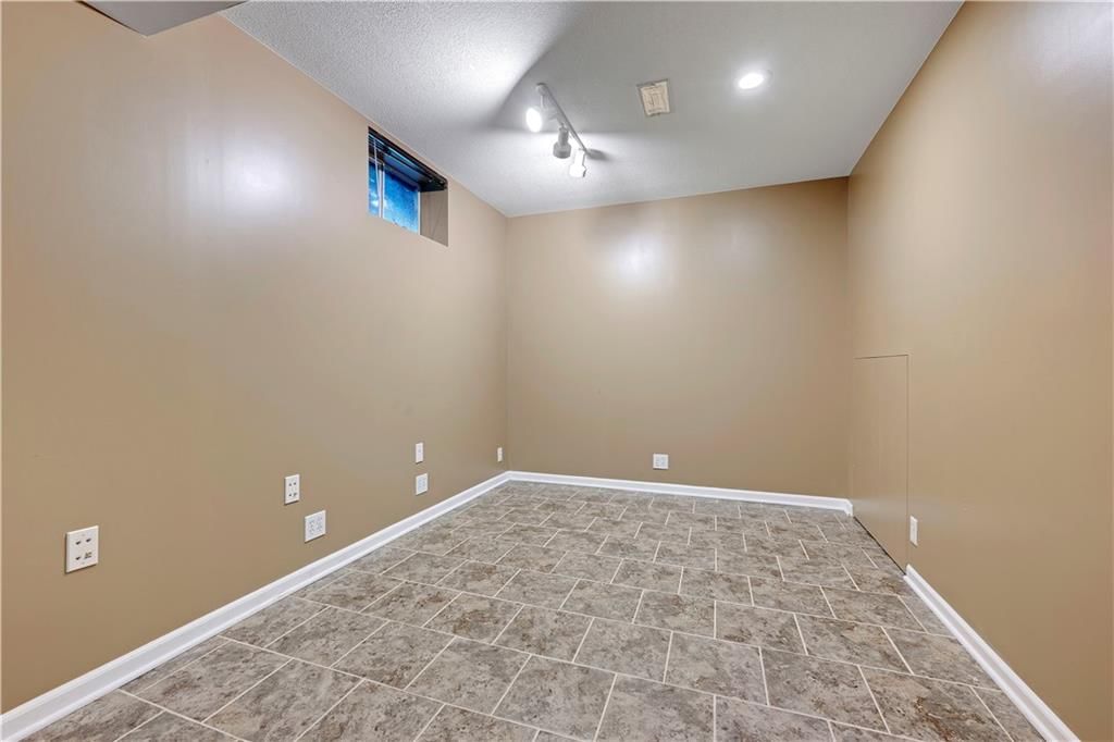 21612 W 61 Street — photo 34