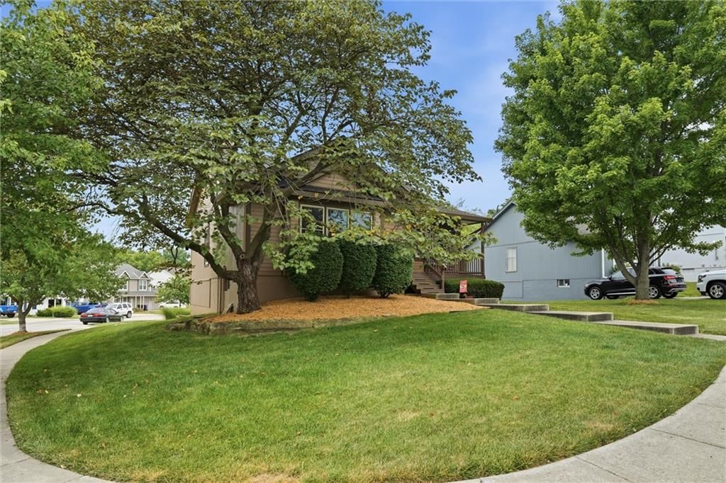6114 N Evans Avenue — photo 4