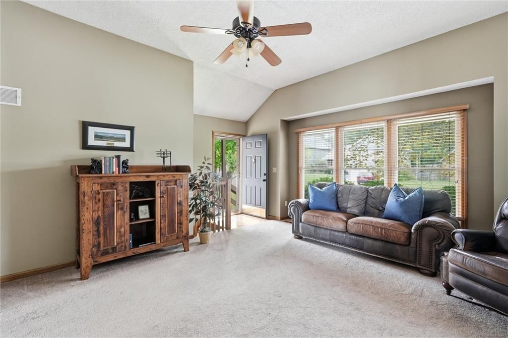 6114 N Evans Avenue — photo 9