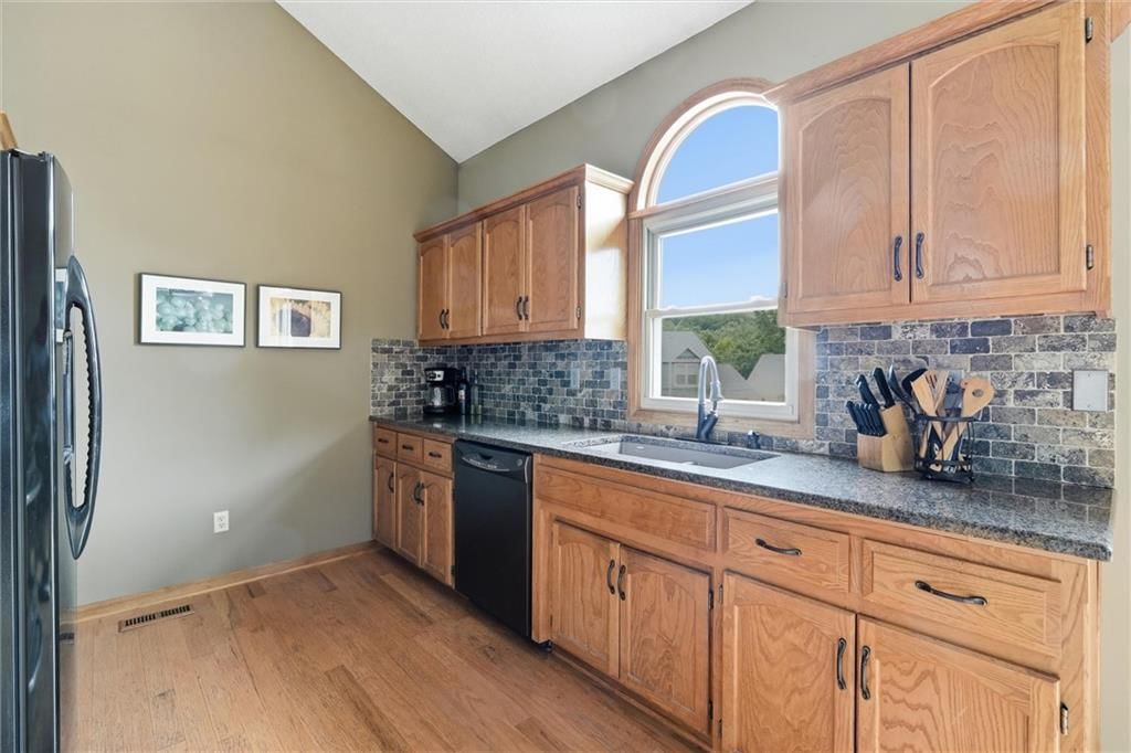 6114 N Evans Avenue — photo 11