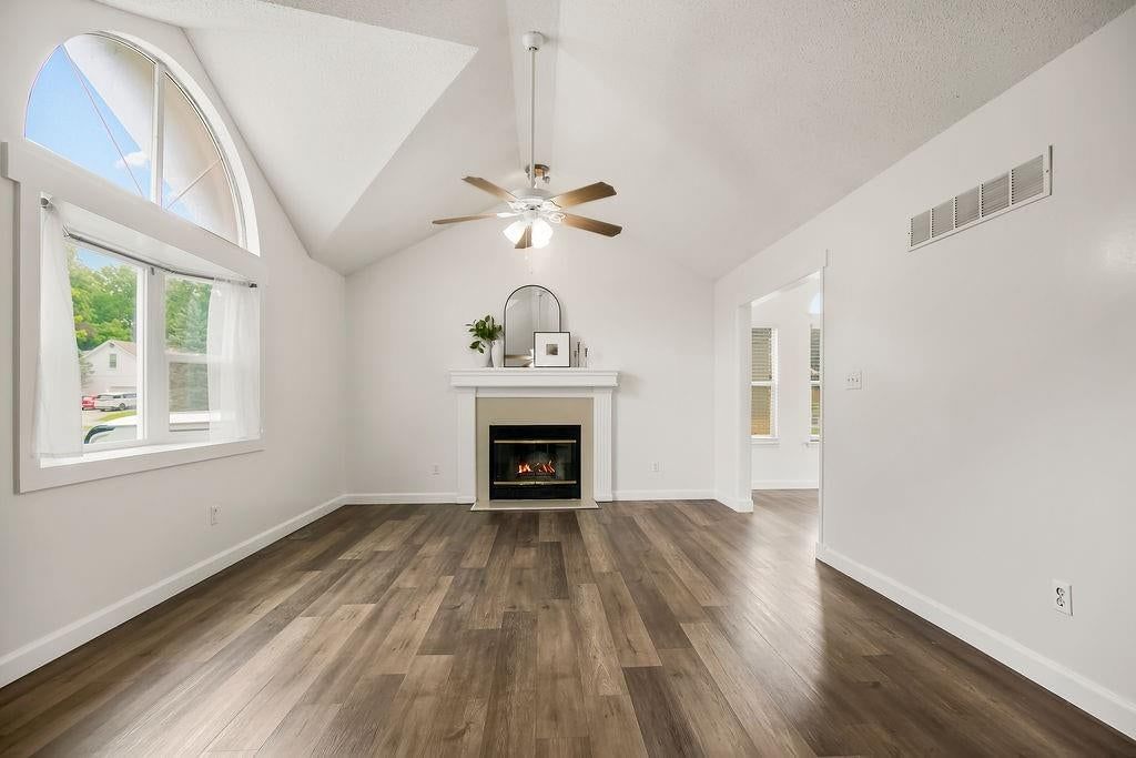 2133 NE Chipman Road — photo 3