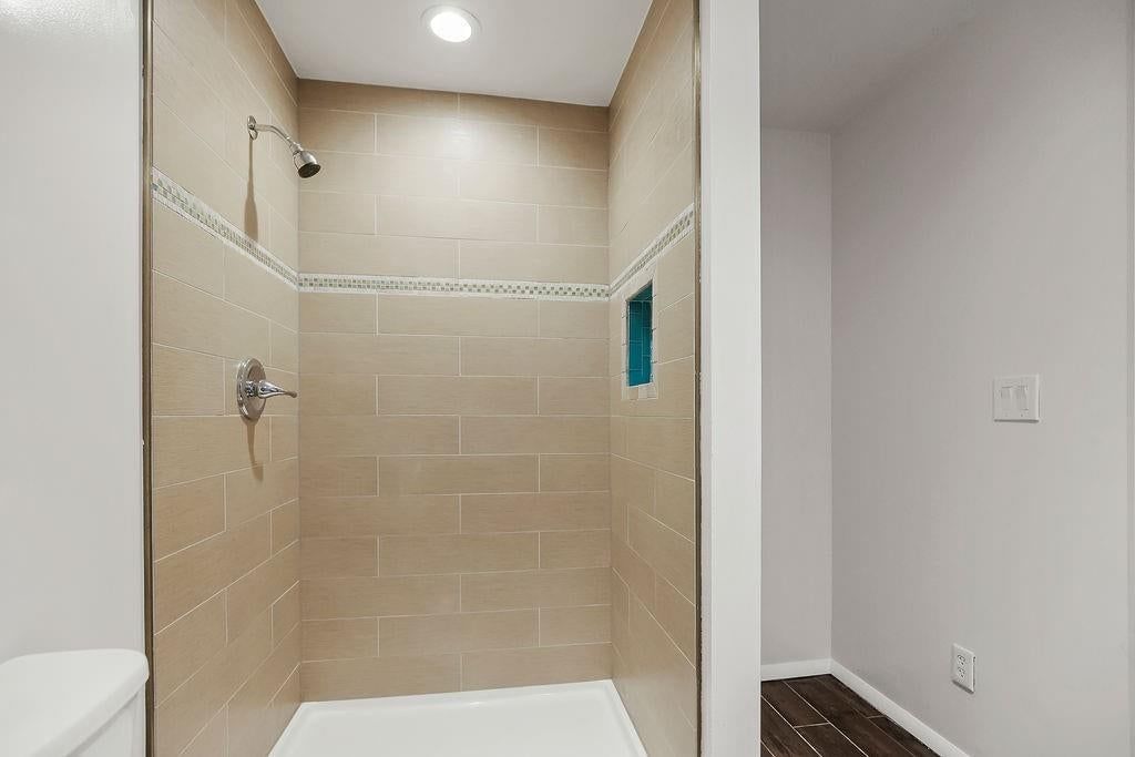 2133 NE Chipman Road — photo 25