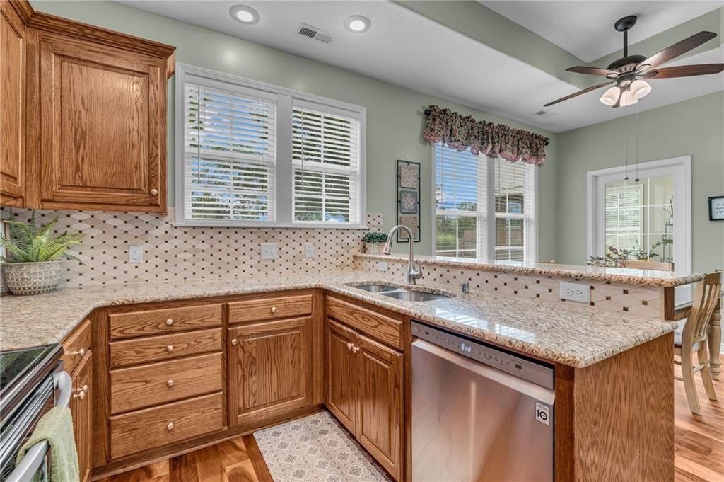 5228 Campbell Place — photo 19