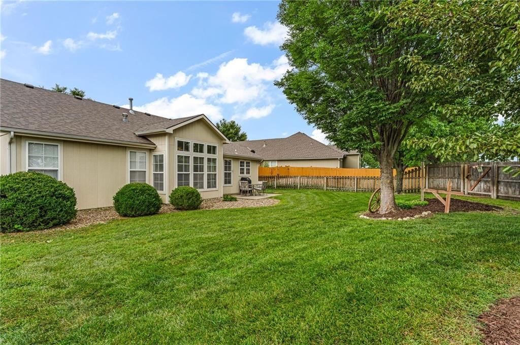 5228 Campbell Place — photo 45