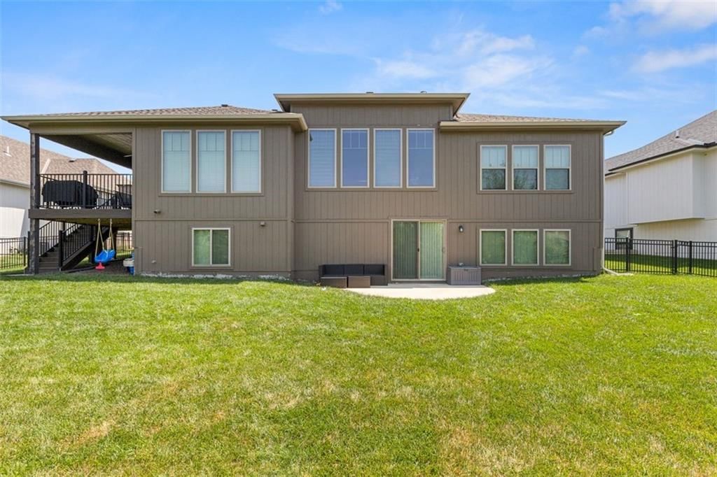 19700 Norton Street — photo 54