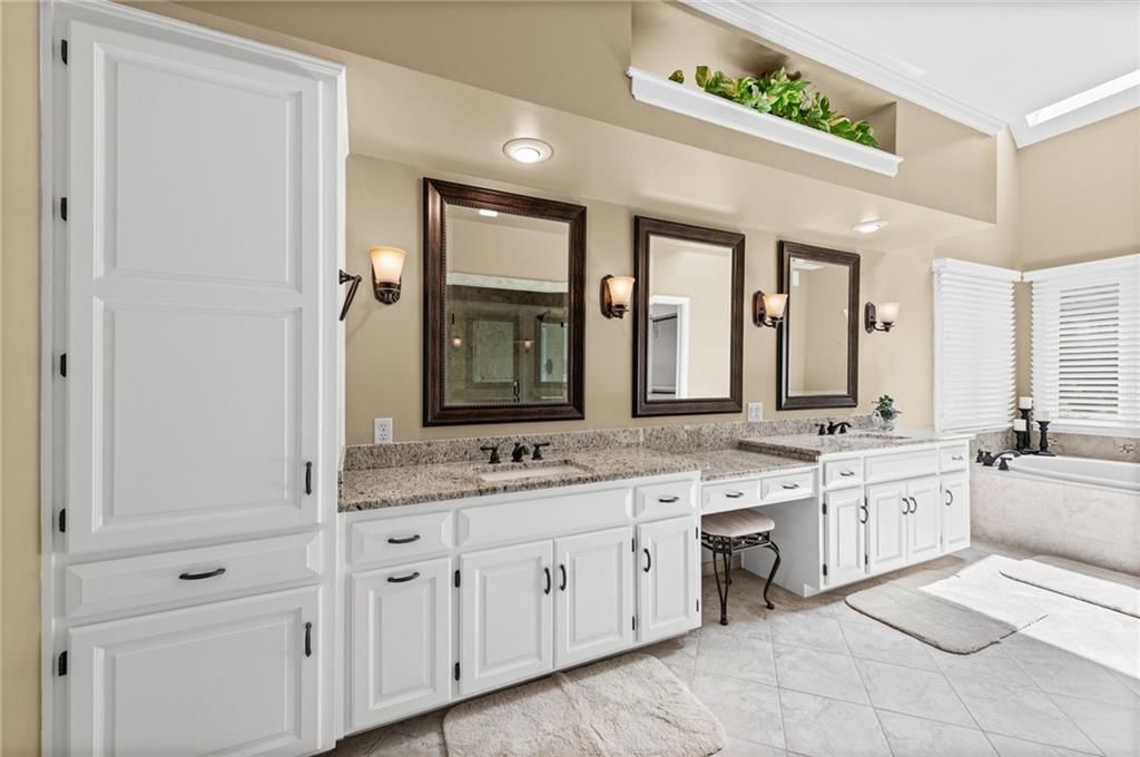 Photo 21 of 71 - 12600 Flint Street, Overland Park, KS 66213