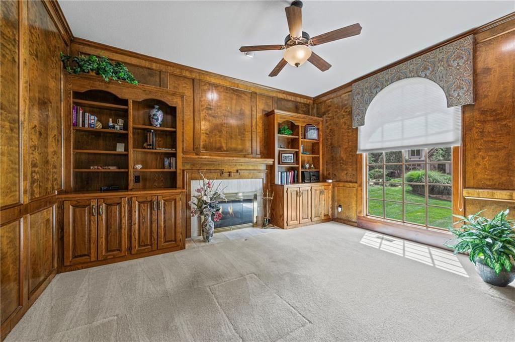 Photo 4 of 71 - 12600 Flint Street, Overland Park, KS 66213