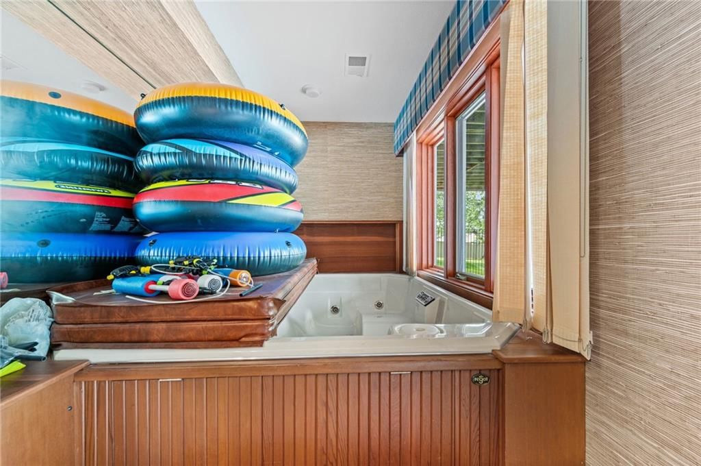 Photo 35 of 71 - 12600 Flint Street, Overland Park, KS 66213