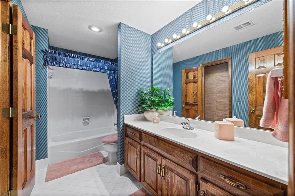 Photo 31 of 71 - 12600 Flint Street, Overland Park, KS 66213