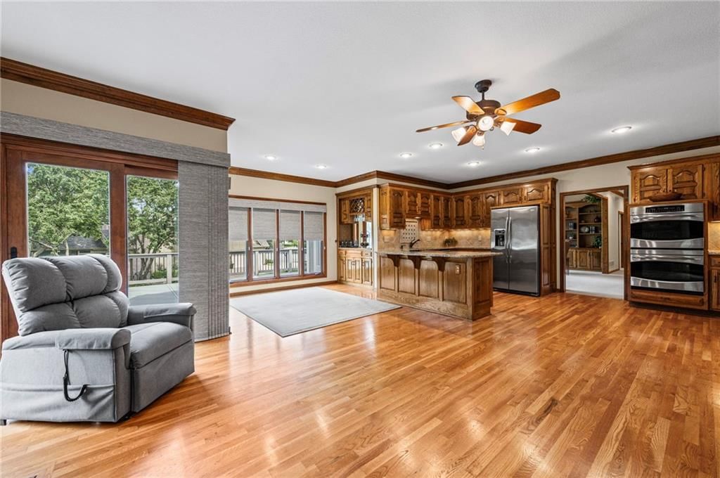 Photo 13 of 71 - 12600 Flint Street, Overland Park, KS 66213